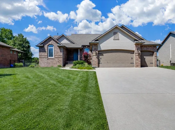 10022 W Westlakes Ct, Wichita, KS 67205