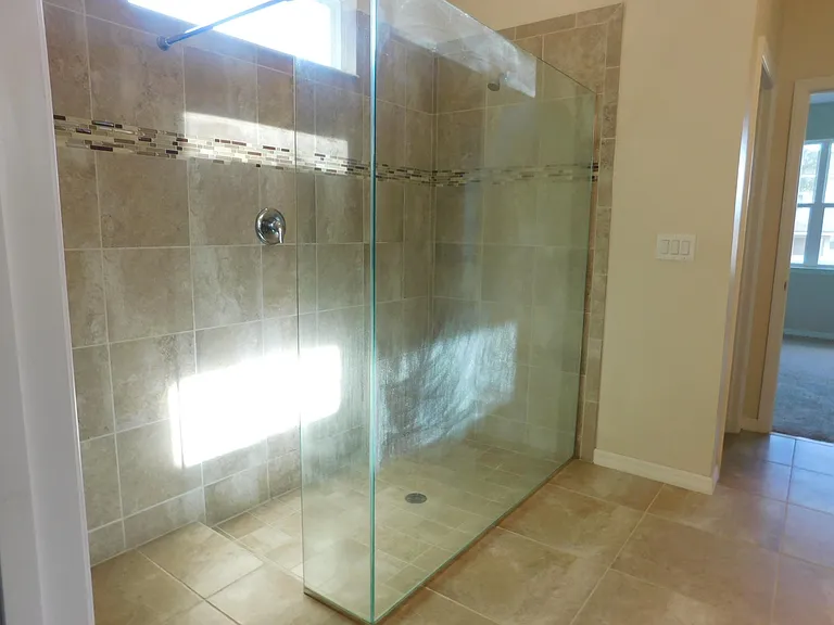 2135 Donahue Dr — Photo 16