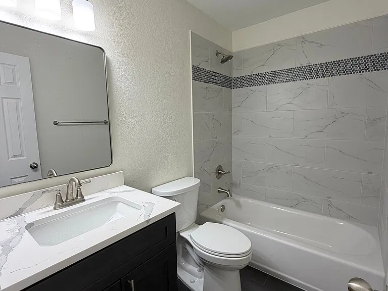 404 Kylar St — Photo 16
