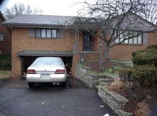 145 Penrose Dr, Pittsburgh, PA