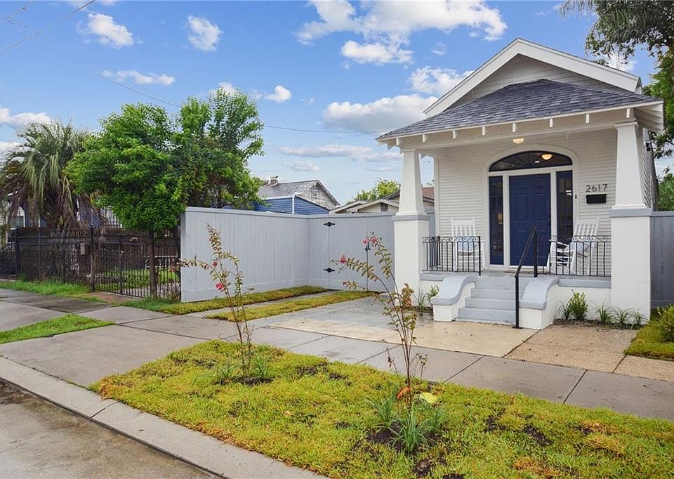 1st image of 2617 Aubry St