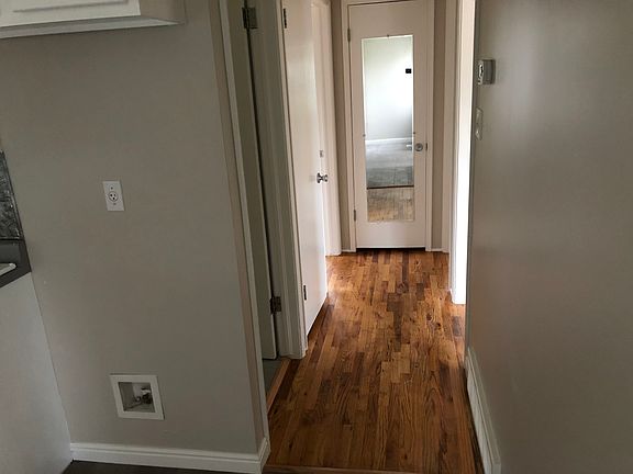 3rd image of 312 E Beryl Ave
