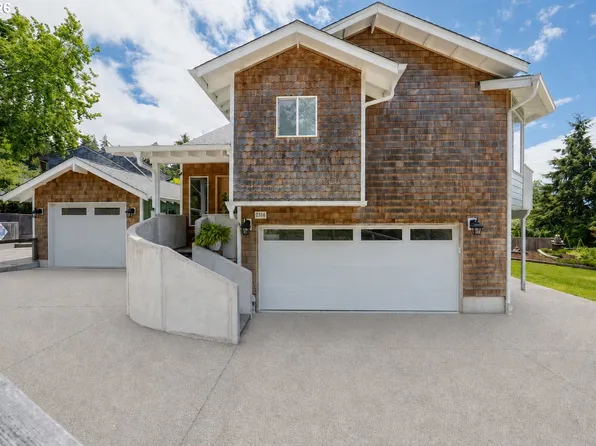 2316 Royal View Dr, Seaside, OR 97138