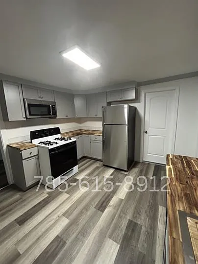 627 N King St — Photo 3