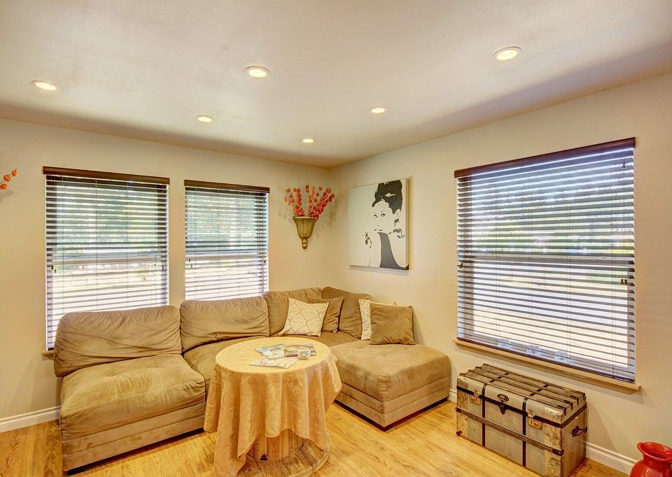 1st image of 2647 Saint Helens Pl