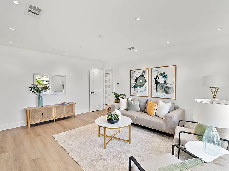 1410 W Camden Pl — Photo 4