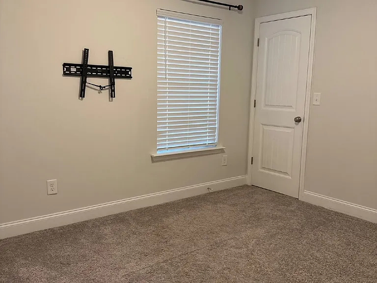 186 Tybee Dr — Photo 10