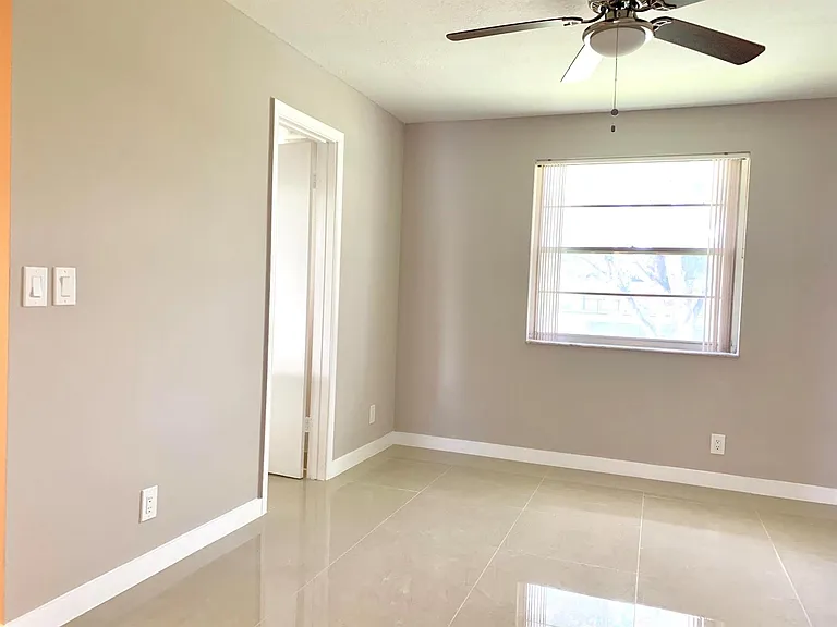 2750 Forest Hills Blvd #208 — Photo 15