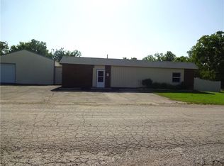 832 S 19th St, Independence, KS 67301