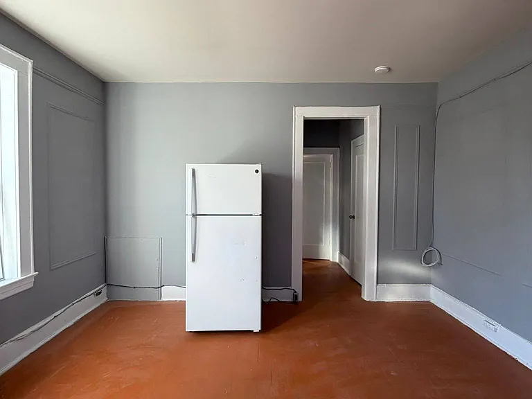 515 W 7th St #207 — Photo 4