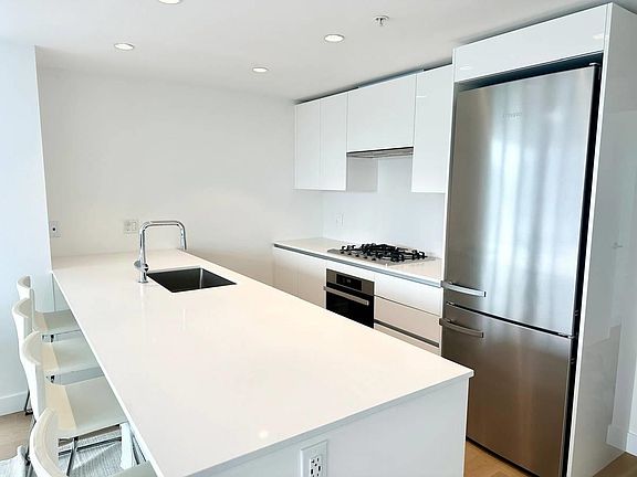 4th image of 5766 Gilbert Rd #120X