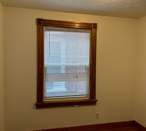 3rd image of 3147 Ellwood Ave APT B
