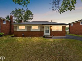 12958 Geoffry Dr, Warren, MI 48088
