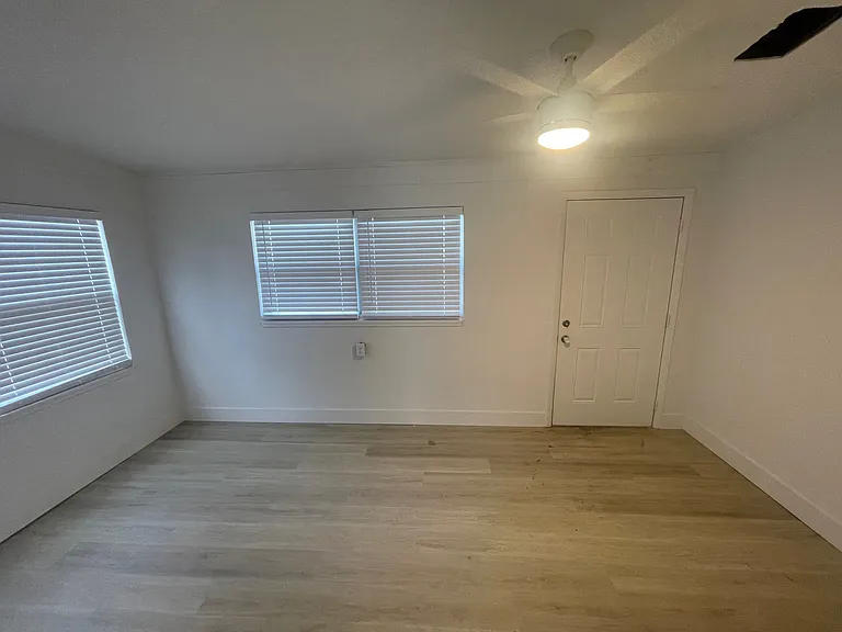 4315 W Laurel St — Photo 7