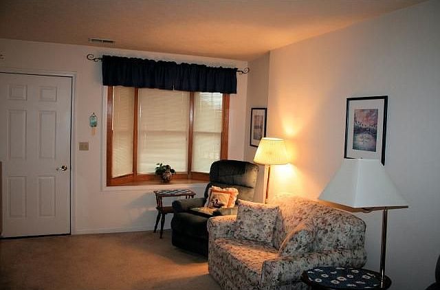 2nd image of 2126 W Black Creek Valley Rd APT F
