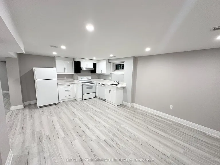 211 Maple Ave — Photo 13