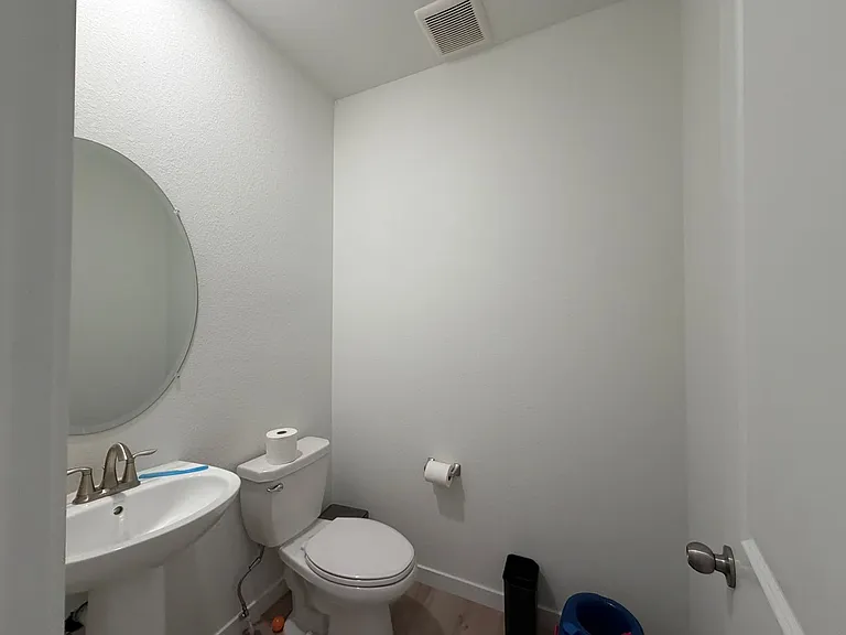9009 Redfield Ln — Photo 8
