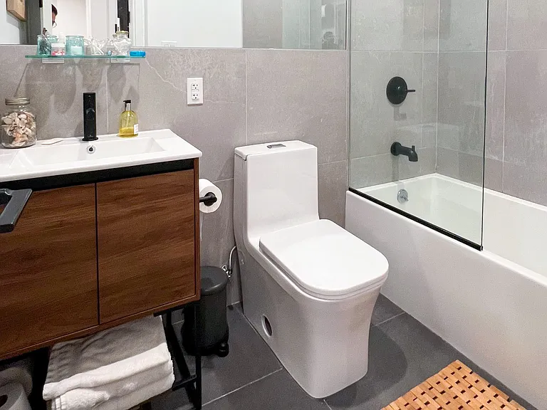 2909 Albemarle Rd #3R — Photo 6