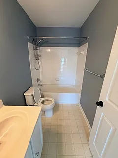 8 Crenshaw Ct — Photo 31