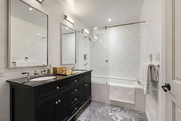 Sold by Thomas Melone, LREB | media 21