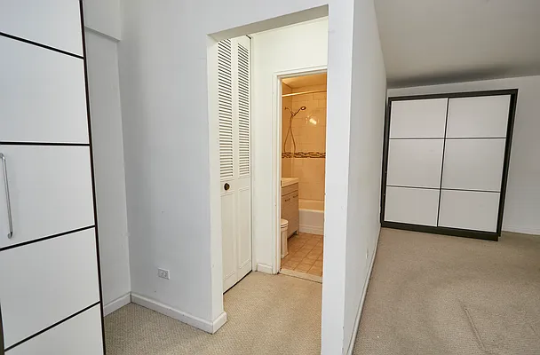 Sold by Keller Williams Realty Landmark | media 32