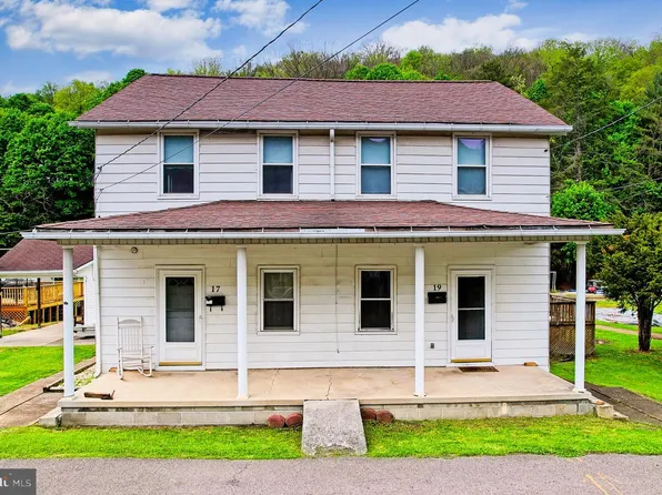17 Park St, Lonaconing, MD 21539