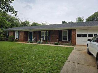 101 Laurel Tree Ln, Simpsonville, SC 29681