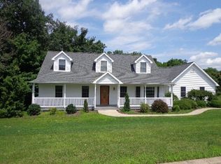 1108 Bonair Dr, Williamsport, PA 17701