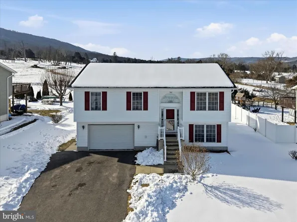 109 Mulberry Ln, Wardensville, WV 26851