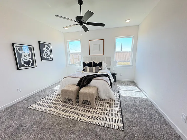 727 Liberty Park Dr — Photo 17