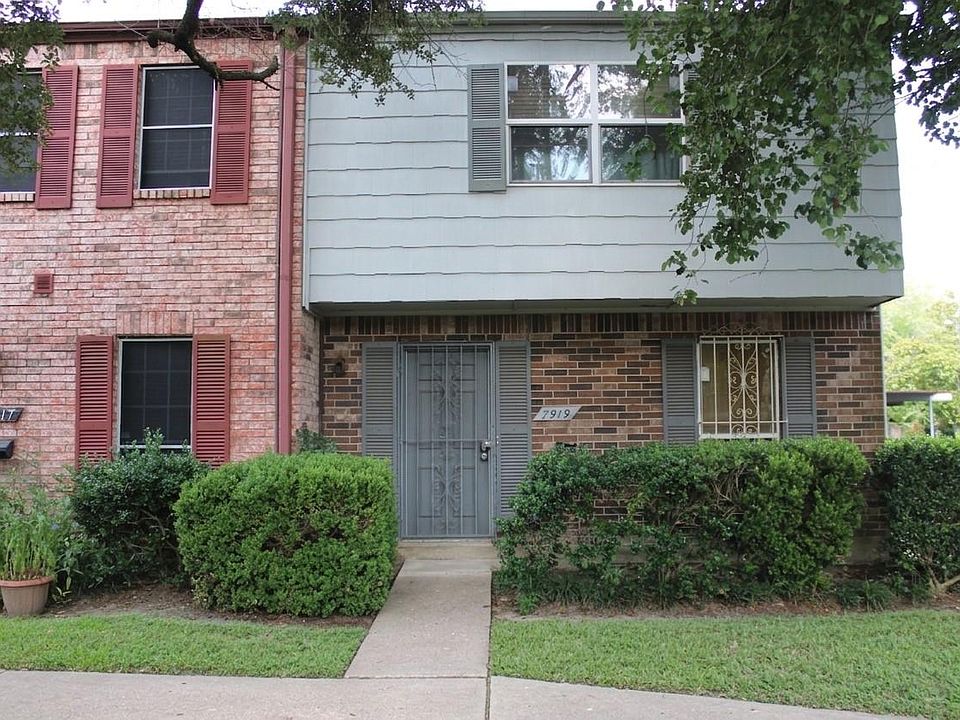 1st image of 7919 Grove Ridge Dr