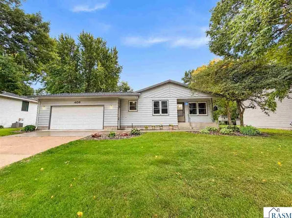 408 17th Ave NE, Waseca, MN 56093