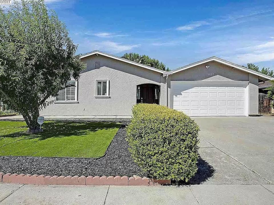 1st image of 1627 Goldentree Dr