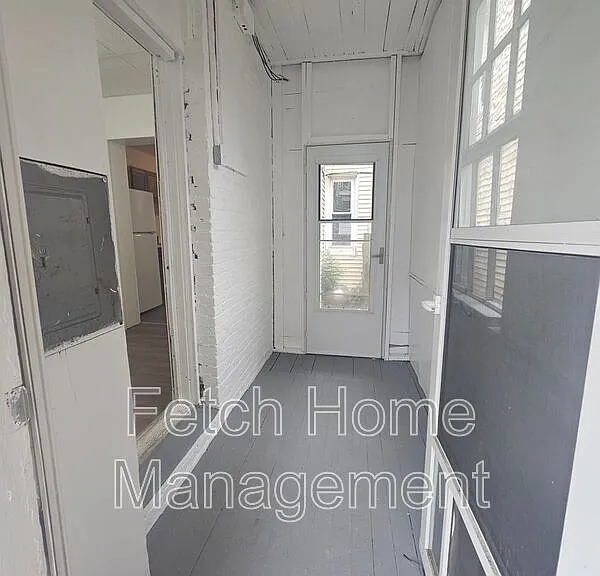 826 Wallace St — Photo 10