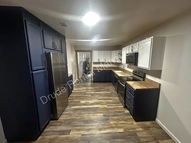 24473 Marie Ct — Photo 11