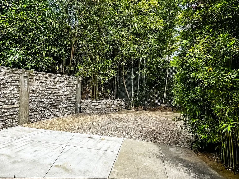 Unbelievable Stand-Alone 2-Bedroom House in Prime West Hollywood Hills — Photo 27