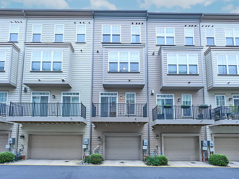 256 Bluemont Branch Ter SE — Photo 99
