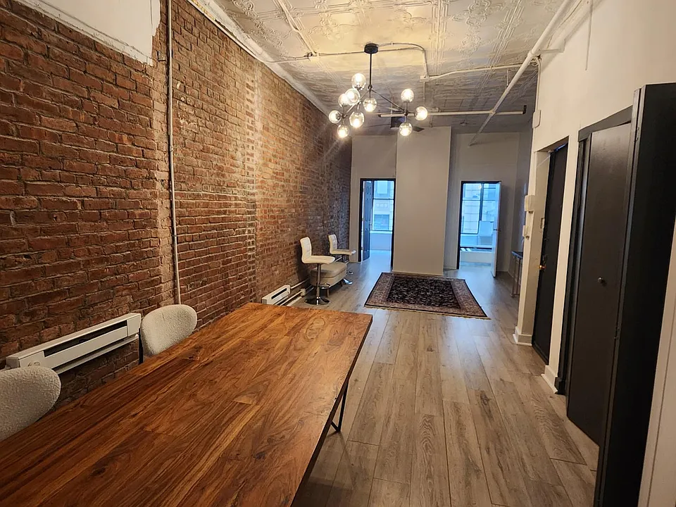 36 W 26th St #2
