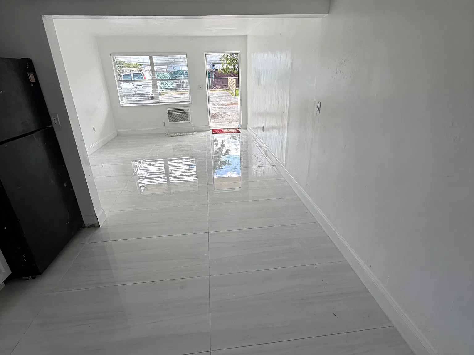 1 bed, 852 sqft, $1,699 — Photo 4