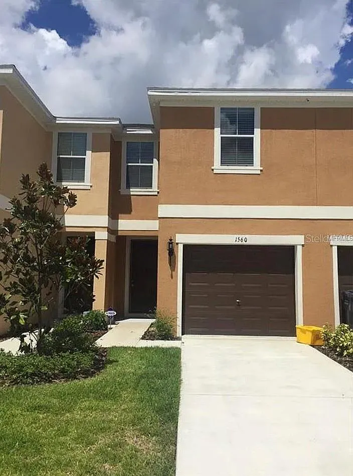 3 bed, 1528 sqft, $2,100 — Photo 1