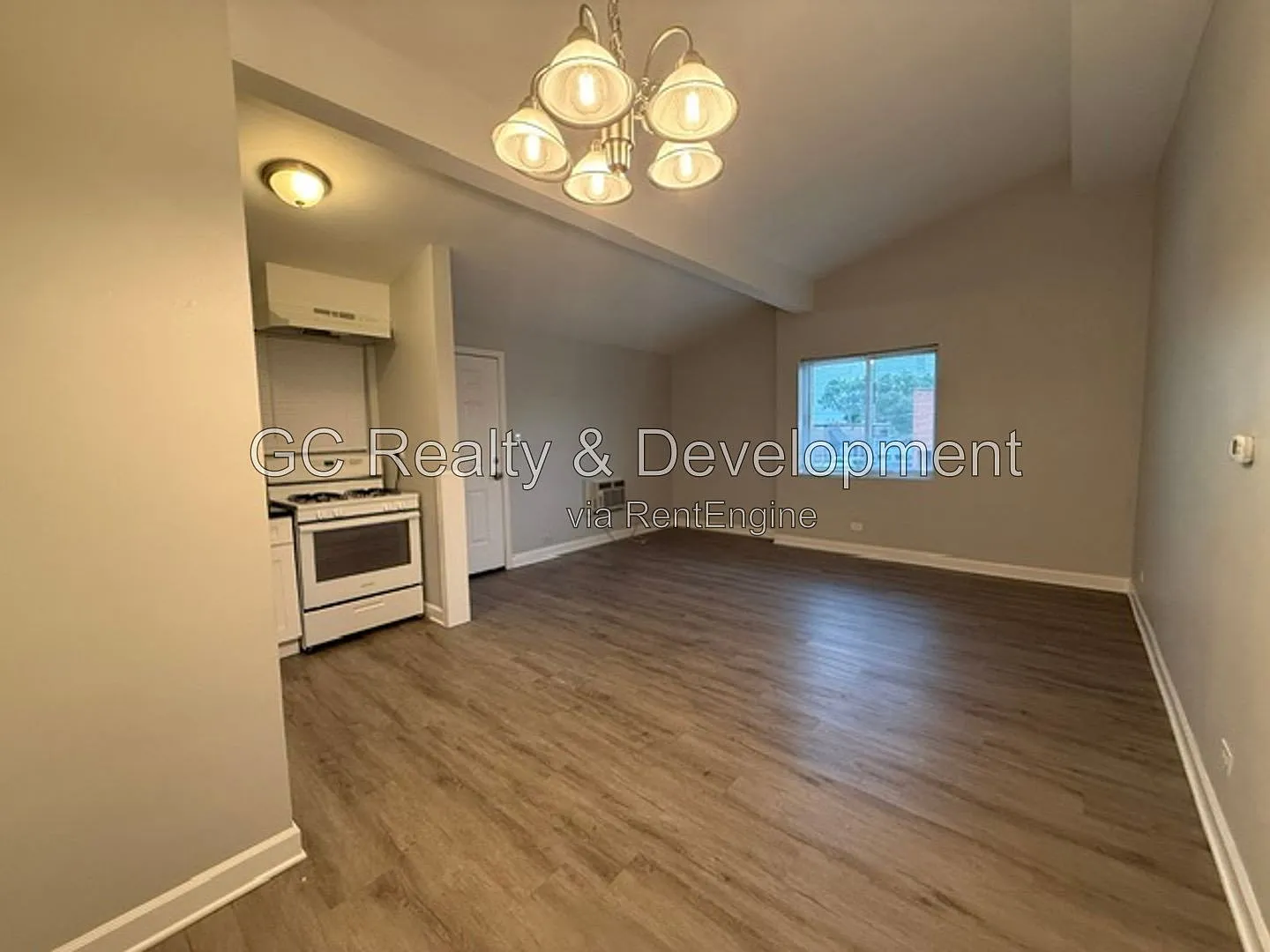 1 bed, 1.0 bath, 700 sqft, $1,400 — Photo 4