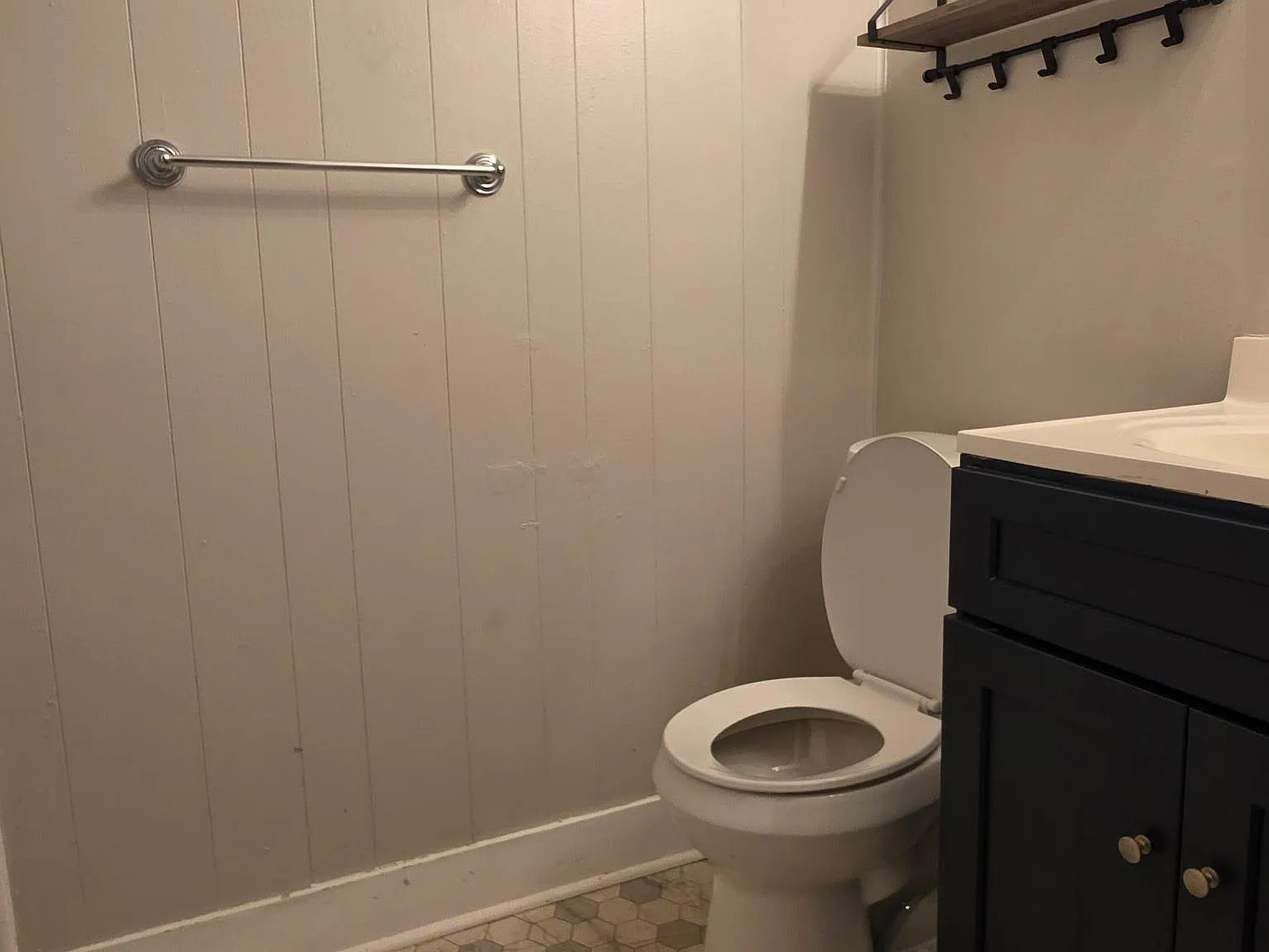 4 bed, 2.0 bath, 1819 sqft, $1,800 — Photo 4