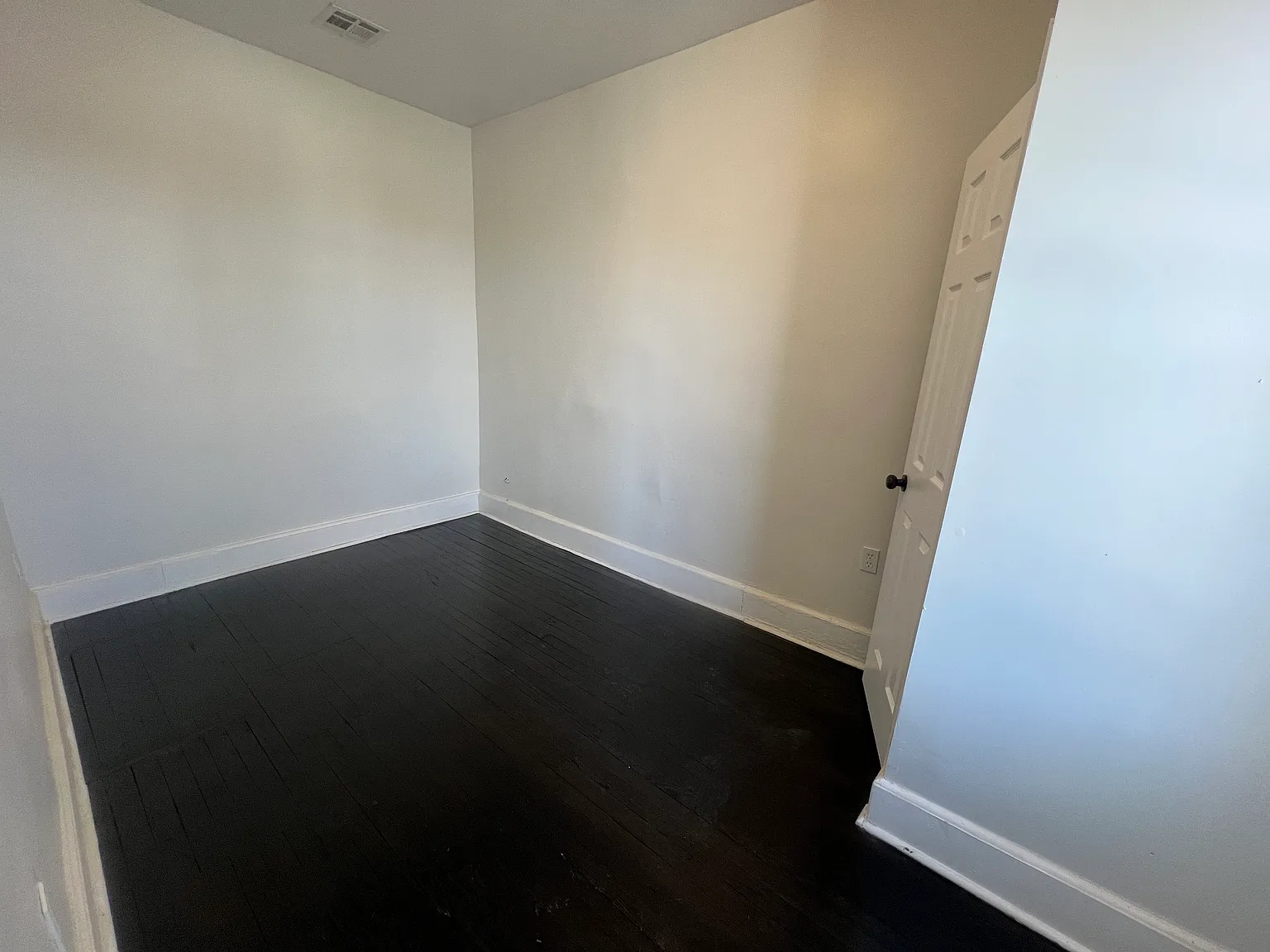 3 bed, $1,995 — Photo 3