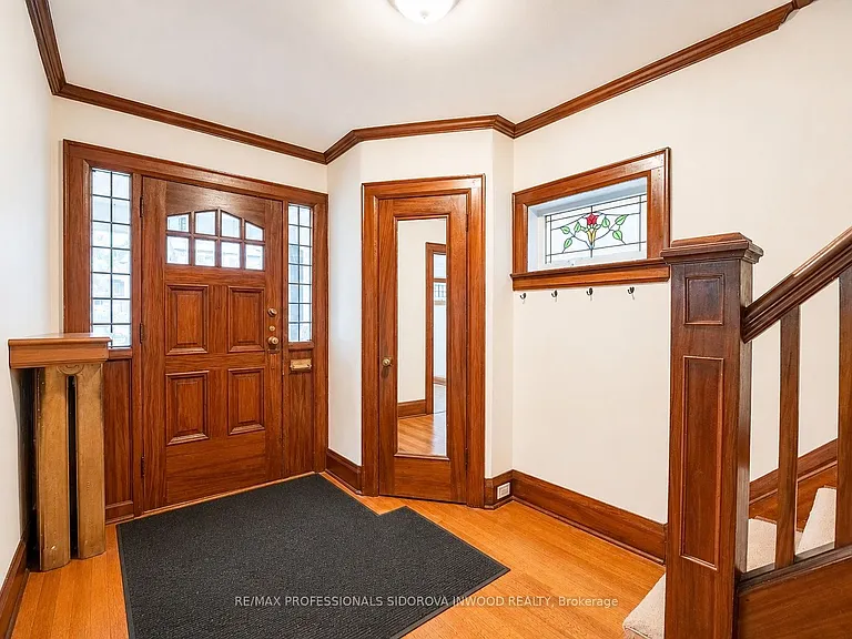 112 Clendenan Ave — Photo 3