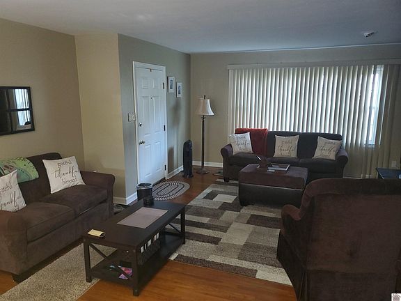 3rd image of 301 Minerva Pl