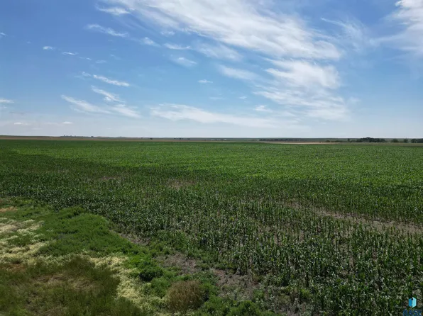 W 235th St #0, Murdo, SD 57559