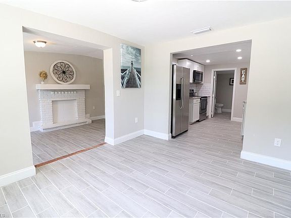 5th image of 4795 Hunters Green Dr