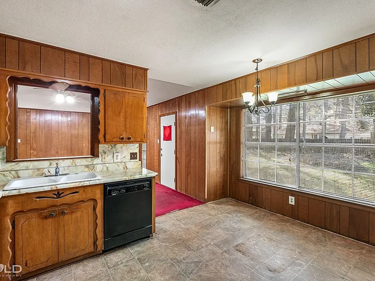 2935 Salem Dr — Photo 11
