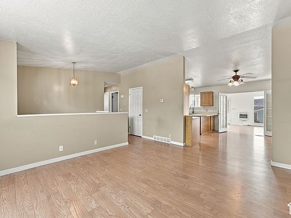 4th image of 1177 N 200 W