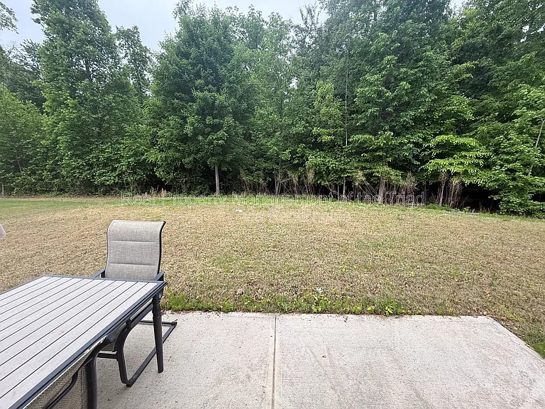 2457 Dukes Hollow Ct — Photo 2